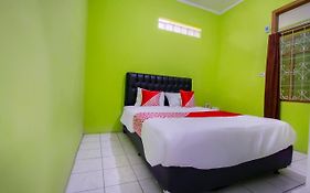 OYO 2710 Zleepy Pemuda Idaman